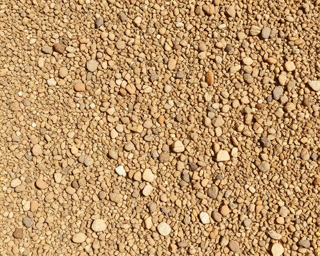 Self-binding gravel — bulk bags